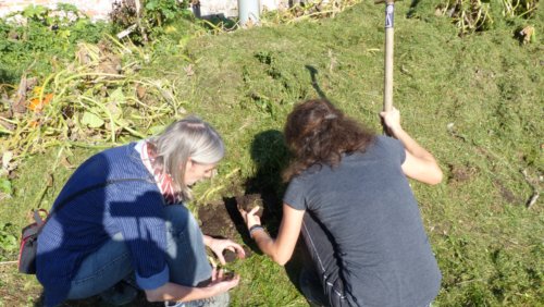 October 2018 - Workshop: Invisible life in compost and soil